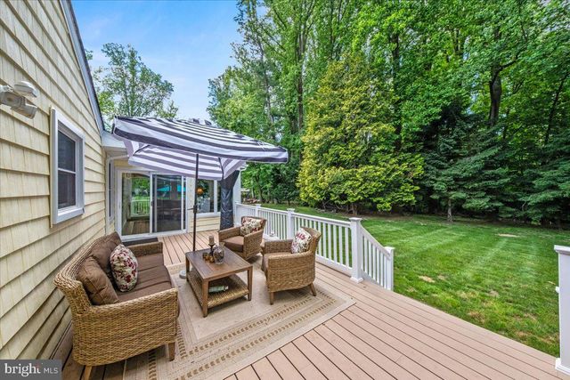 40 PINE KNOLL DR, Lawrence Township, NJ 08648
