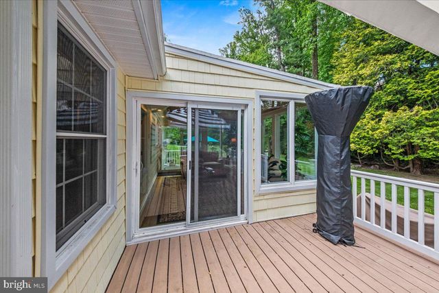 40 PINE KNOLL DR, Lawrence Township, NJ 08648