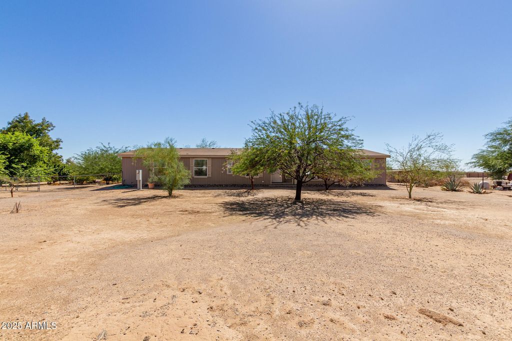 22615 W MONTANOSO Drive, Wittmann, AZ 85361