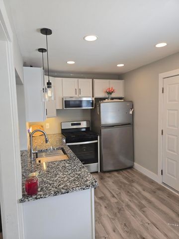 4014 Linwood Avenue, Royal Oak City, MI 48073