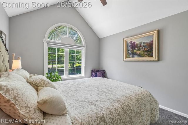 2260 Moorland's View, Howell, MI 48855