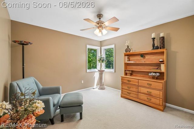 2260 Moorland's View, Howell, MI 48855