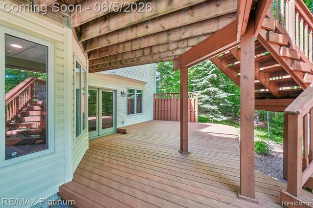 2260 Moorland's View, Howell, MI 48855