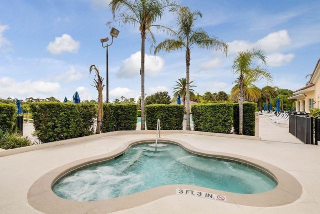 2820 OAKWATER DRIVE, Kissimmee, FL 34747