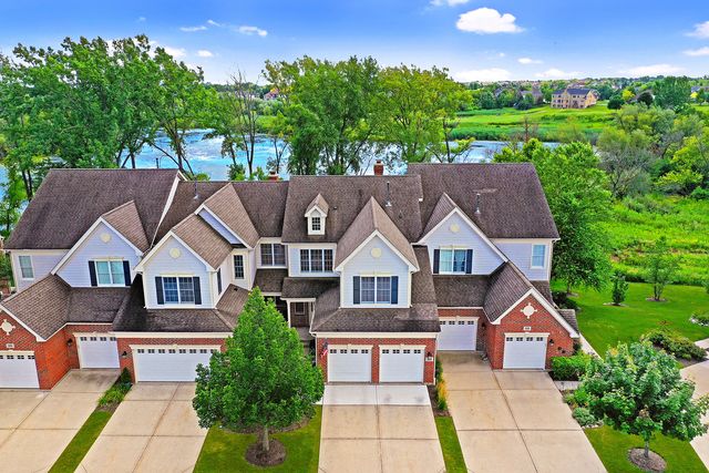 25 Harborside Way, Hawthorn Woods, IL 60047