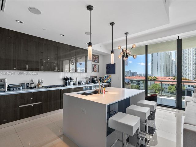 3250 NE 188th St 505, Aventura, FL 33180
