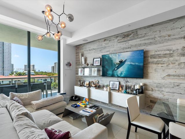 3250 NE 188th St 505, Aventura, FL 33180