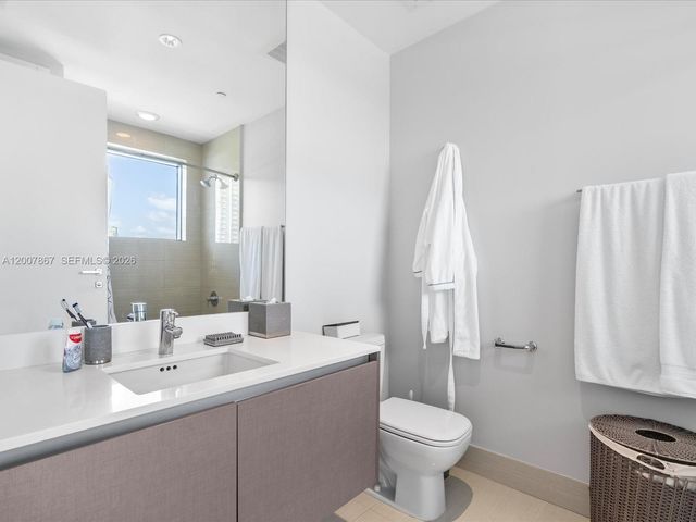 3250 NE 188th St 505, Aventura, FL 33180