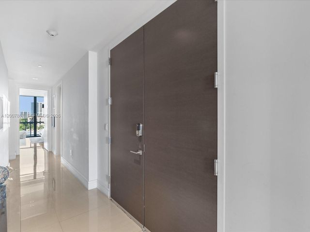 3250 NE 188th St 505, Aventura, FL 33180