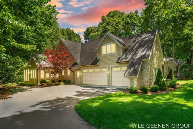 593 Old Macatawa Court, Park Twp, MI 49423
