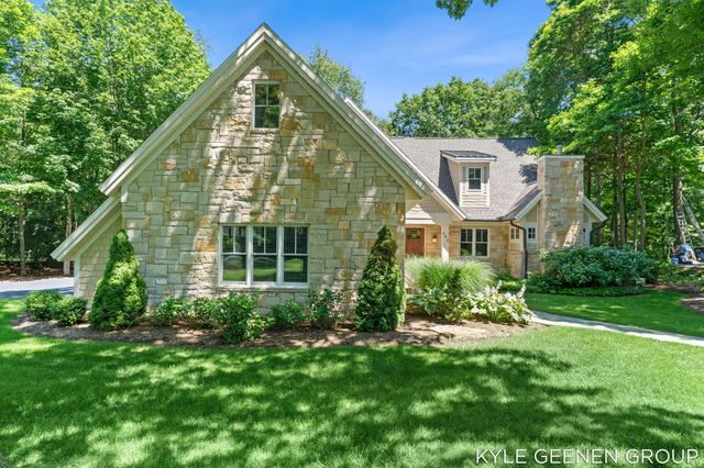 593 Old Macatawa Court, Park Twp, MI 49423