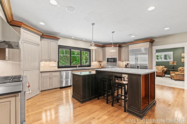 593 Old Macatawa Court, Park Twp, MI 49423