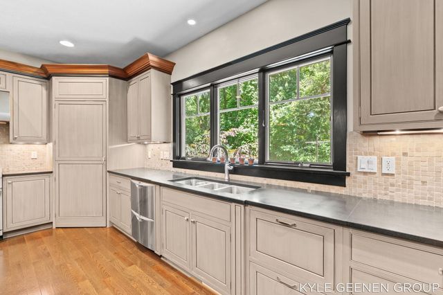 593 Old Macatawa Court, Park Twp, MI 49423