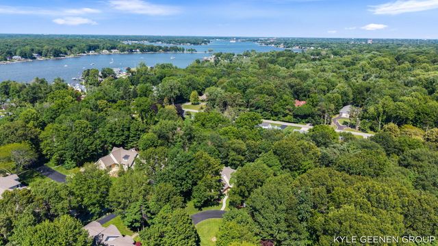 593 Old Macatawa Court, Park Twp, MI 49423