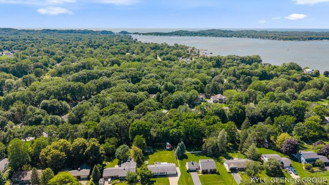 593 Old Macatawa Court, Park Twp, MI 49423
