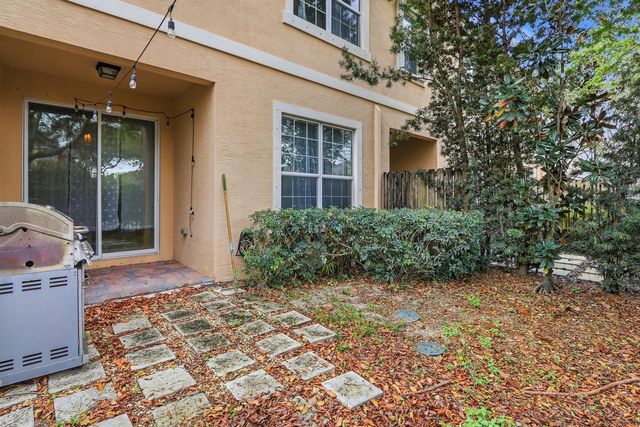 5114 Ashley River Road, West Palm Beach, FL 33417