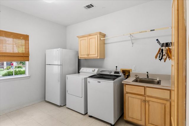 602 Mills Place, Corsicana, TX 75110