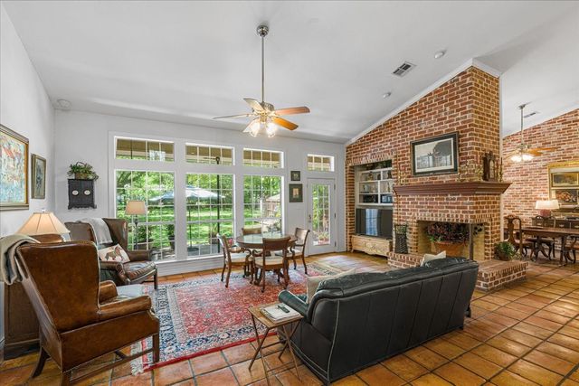 602 Mills Place, Corsicana, TX 75110