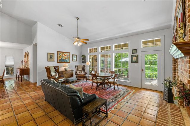 602 Mills Place, Corsicana, TX 75110