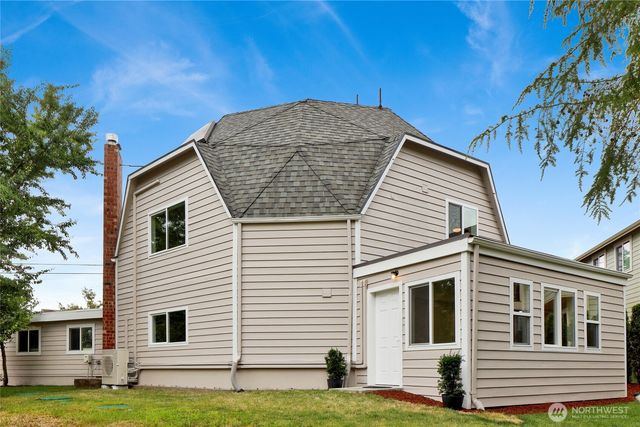4246 James Street, Bellingham, WA 98226