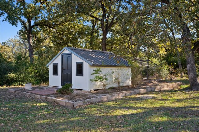 11688 Long Trussel Road, Bryan, TX 77808