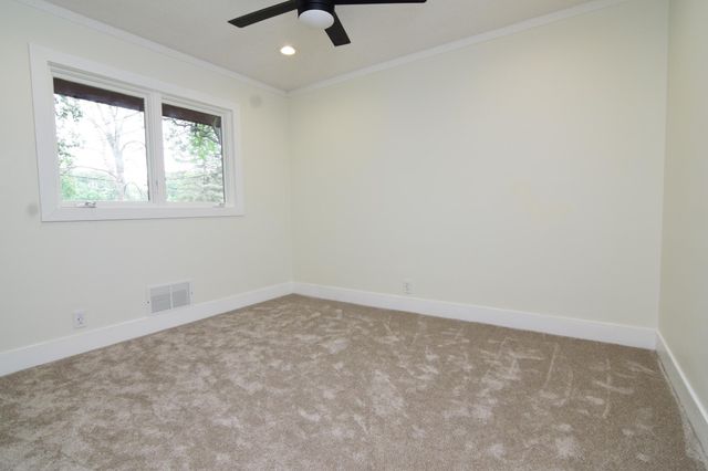 217 20th Avenue S, South Saint Paul, MN 55075