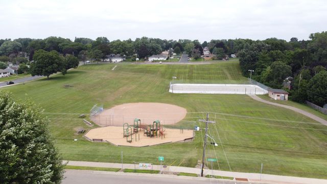217 20th Avenue S, South Saint Paul, MN 55075