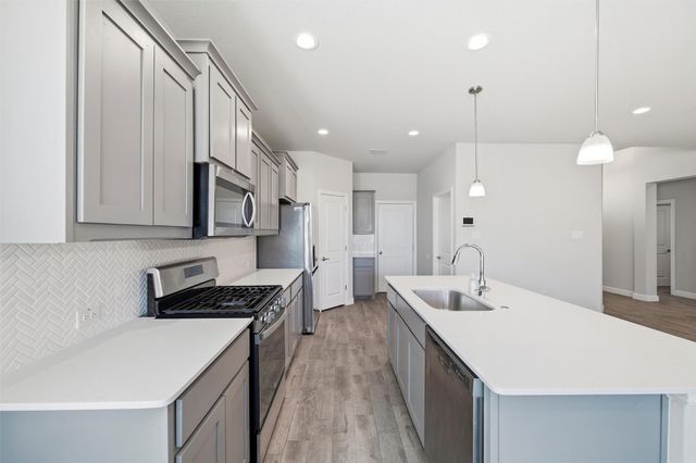 208 Irish Moss Drive, Fort Worth, TX 76052