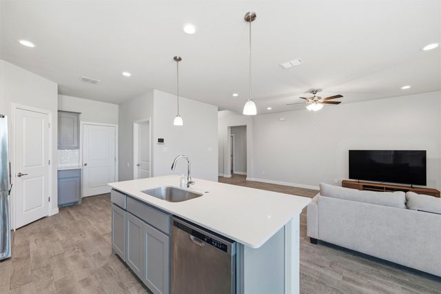 208 Irish Moss Drive, Fort Worth, TX 76052