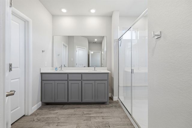 208 Irish Moss Drive, Fort Worth, TX 76052