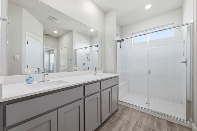 208 Irish Moss Drive, Fort Worth, TX 76052