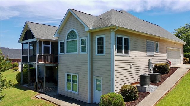 106 Woods Drive, West Union, SC 29696