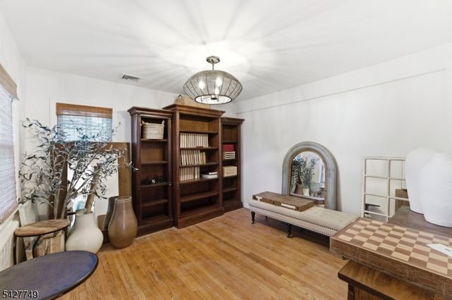 1115 Tuxedo Sq, Teaneck Twp., NJ 07666