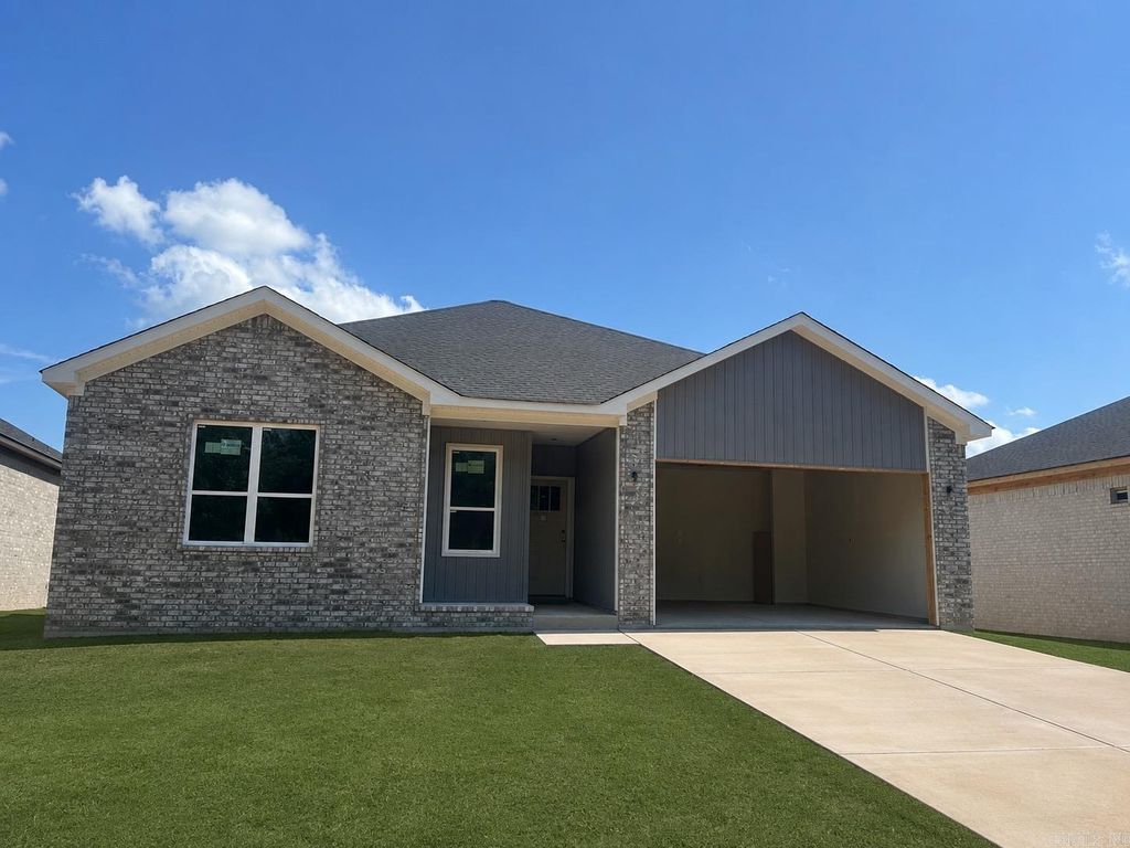 942 Villa Vista Circle, Cabot, AR 72023