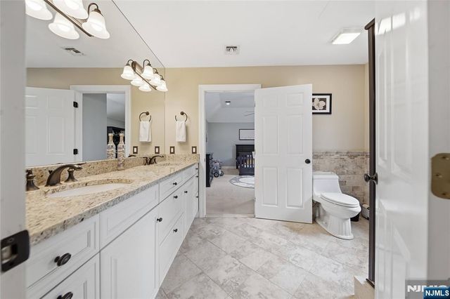 43 Walsh Drive, Mahwah, NJ 07430