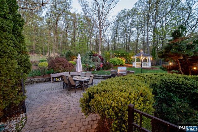 43 Walsh Drive, Mahwah, NJ 07430