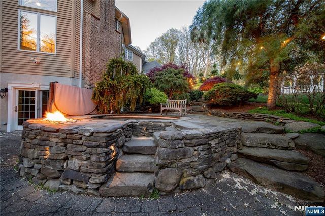 43 Walsh Drive, Mahwah, NJ 07430