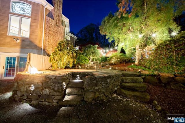 43 Walsh Drive, Mahwah, NJ 07430