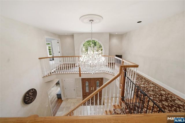 43 Walsh Drive, Mahwah, NJ 07430