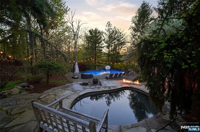 43 Walsh Drive, Mahwah, NJ 07430