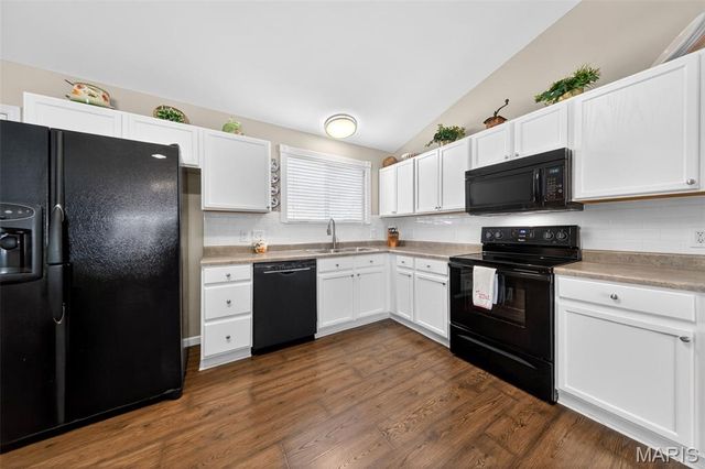 40 Double Creek Court, Wentzville, MO 63385