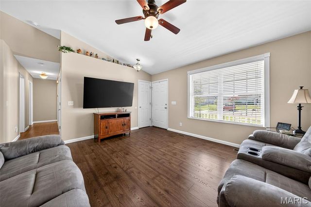 40 Double Creek Court, Wentzville, MO 63385