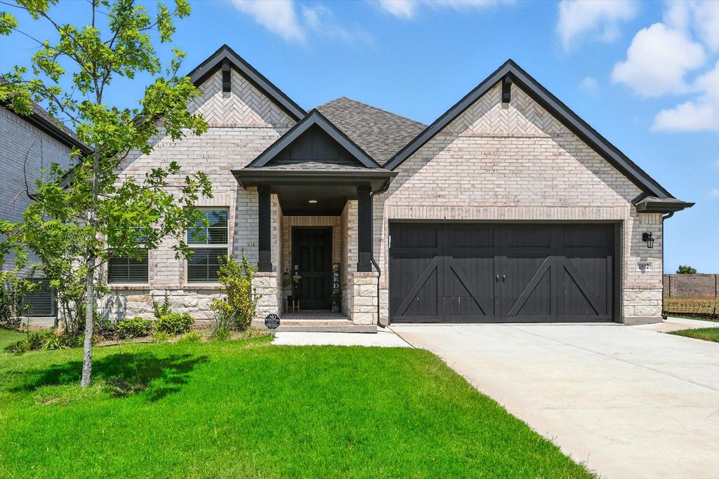 1812 Valencia Drive, Little Elm, TX 75068