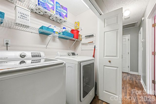 353 Woodlawn Avenue, Mount Holly, NC 28120