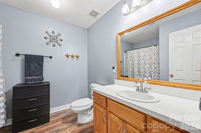 353 Woodlawn Avenue, Mount Holly, NC 28120