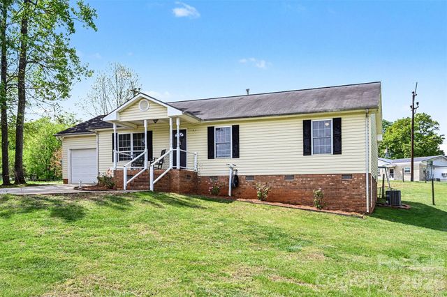 353 Woodlawn Avenue, Mount Holly, NC 28120