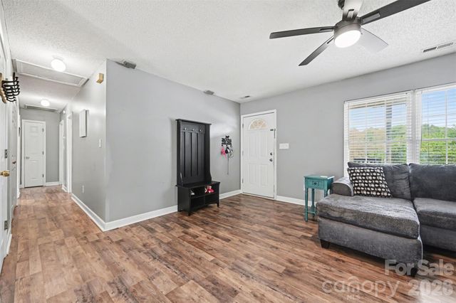 353 Woodlawn Avenue, Mount Holly, NC 28120
