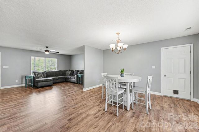 353 Woodlawn Avenue, Mount Holly, NC 28120