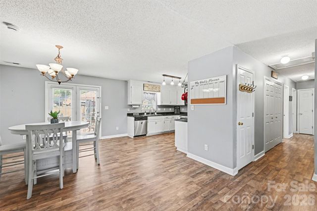 353 Woodlawn Avenue, Mount Holly, NC 28120