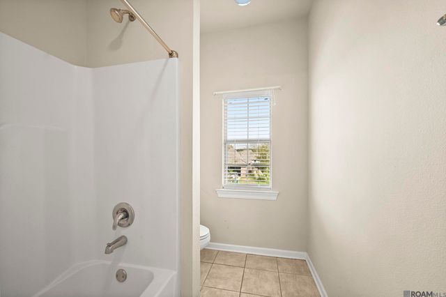 11372 Pleasant Knoll Dr, Denham Springs, LA 70726